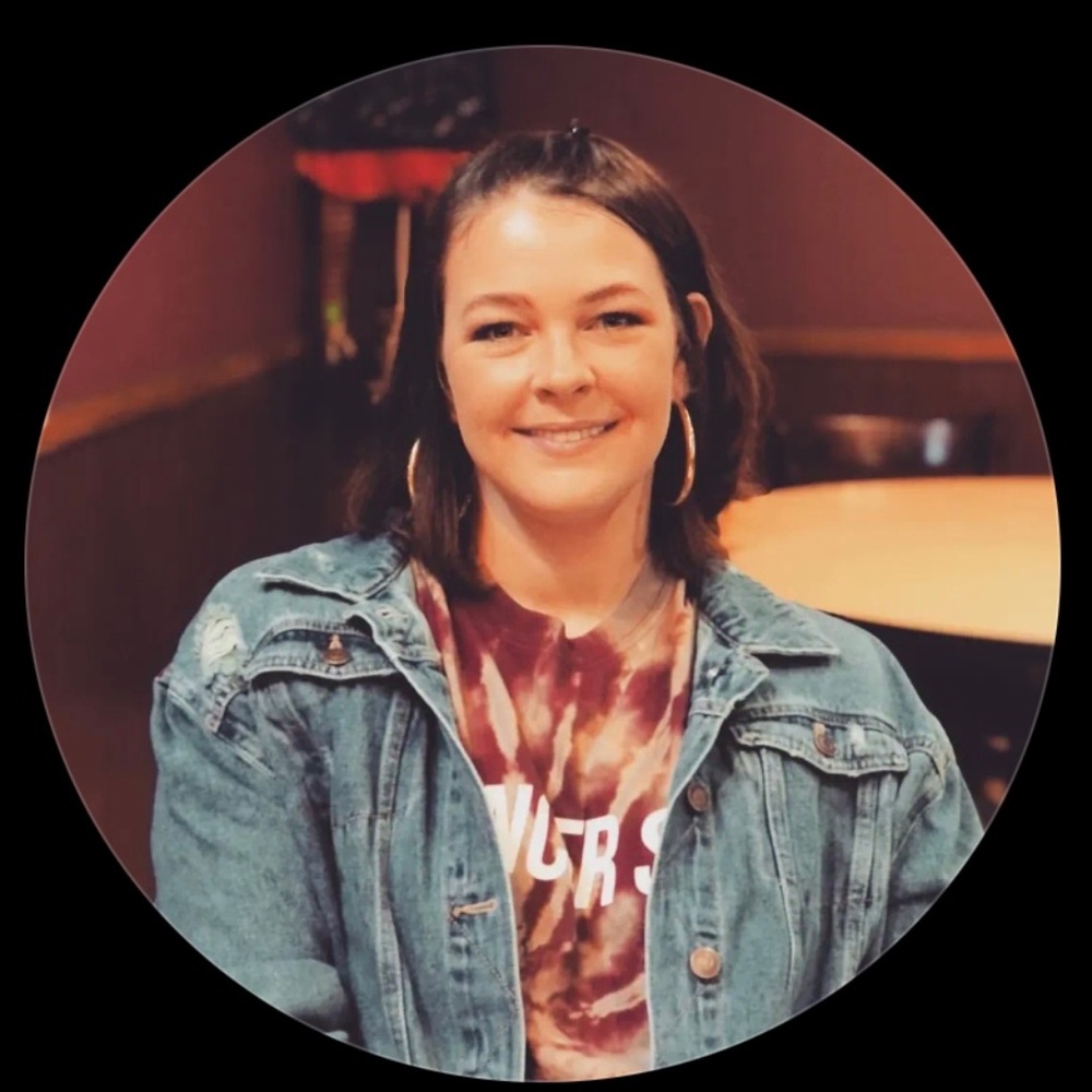 COPY - Meet your Posher, Maddie